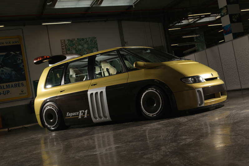 出典:https://en.renaultclassic.com/