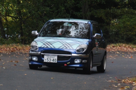 こんなに可愛いストーリアも参戦!(出典:http://hillclimbchallenge.com/)