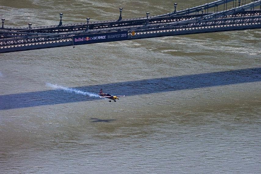 出典:http://www.redbullairrace.com/