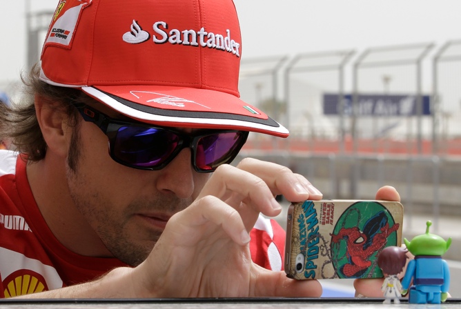 このようにして楽しんでいるようです。(出典:http://www.f1aldia.com/f)