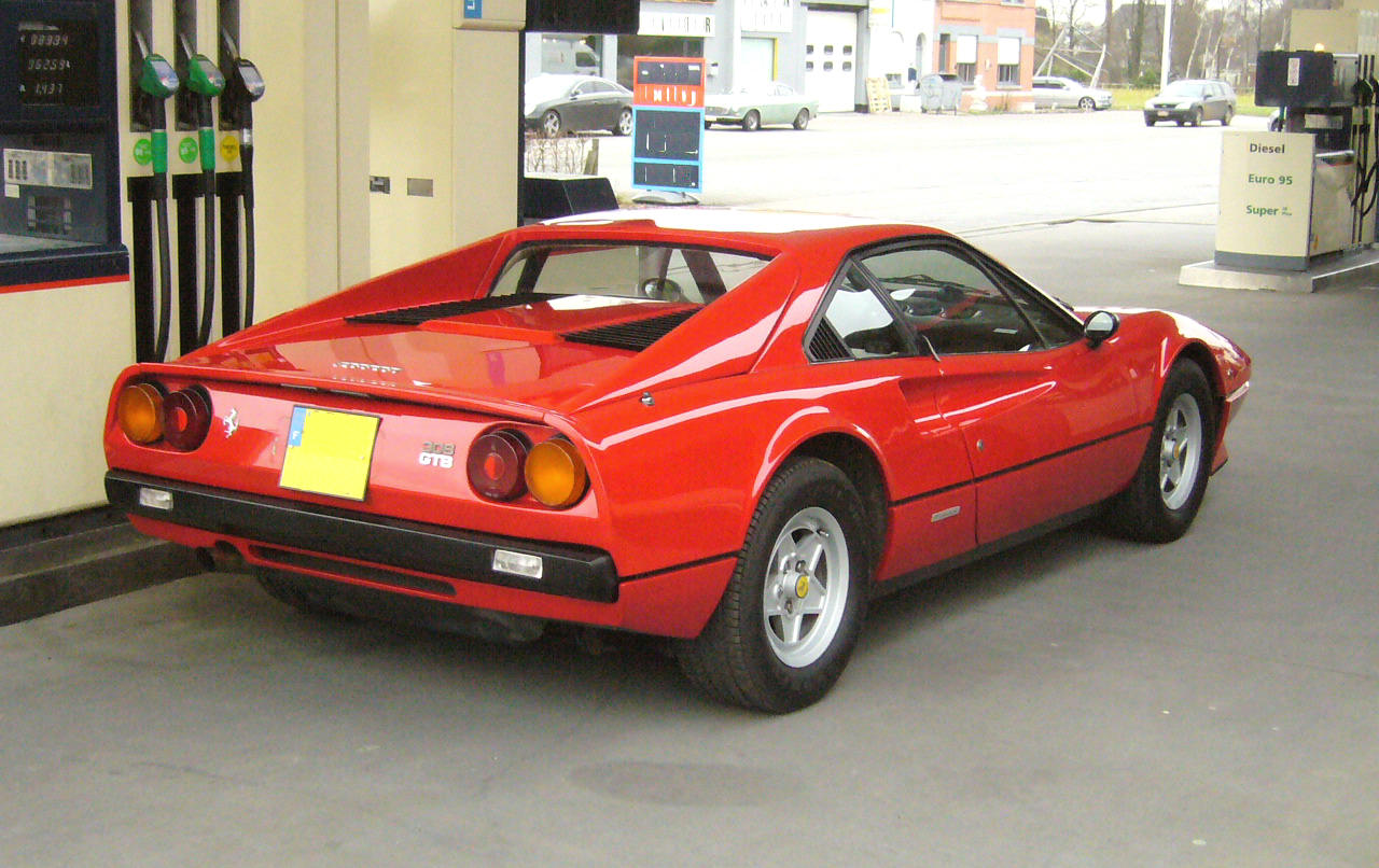 出典:http://www.picautos.com/