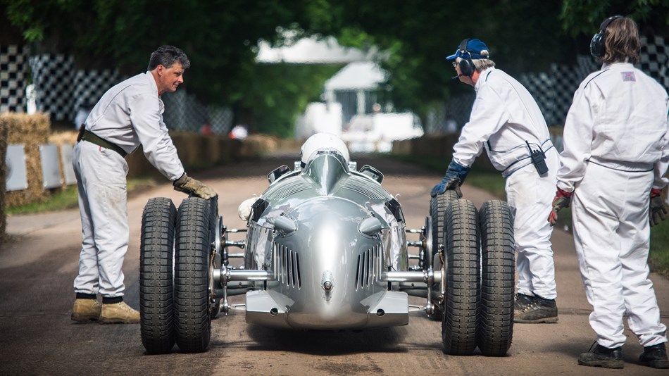 アウトユニオンTYPE-C・1938年に最高速記録「401.9km/h」を記録(出典:https://www.goodwood.com/)