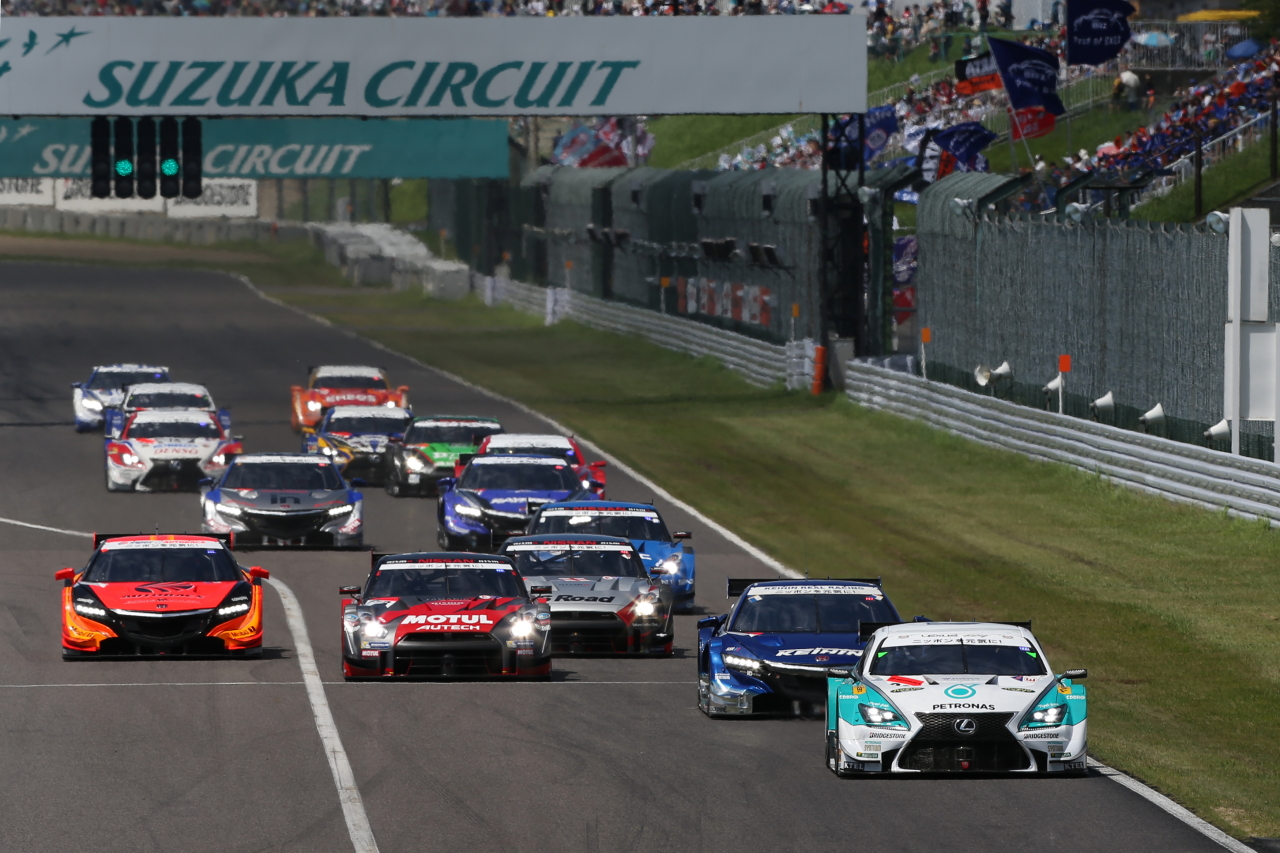 チームトムスのスーパーGT参戦車両を覚えていますか?3度 チームトムスのスーパーGT参戦車両を覚えていますか?3度