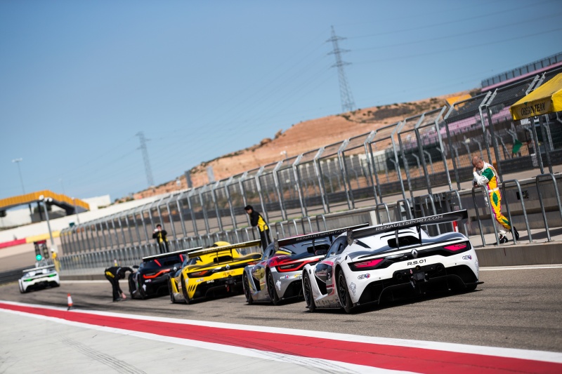 https://www.renaultsport.com/Photo-Gallery-7113.html