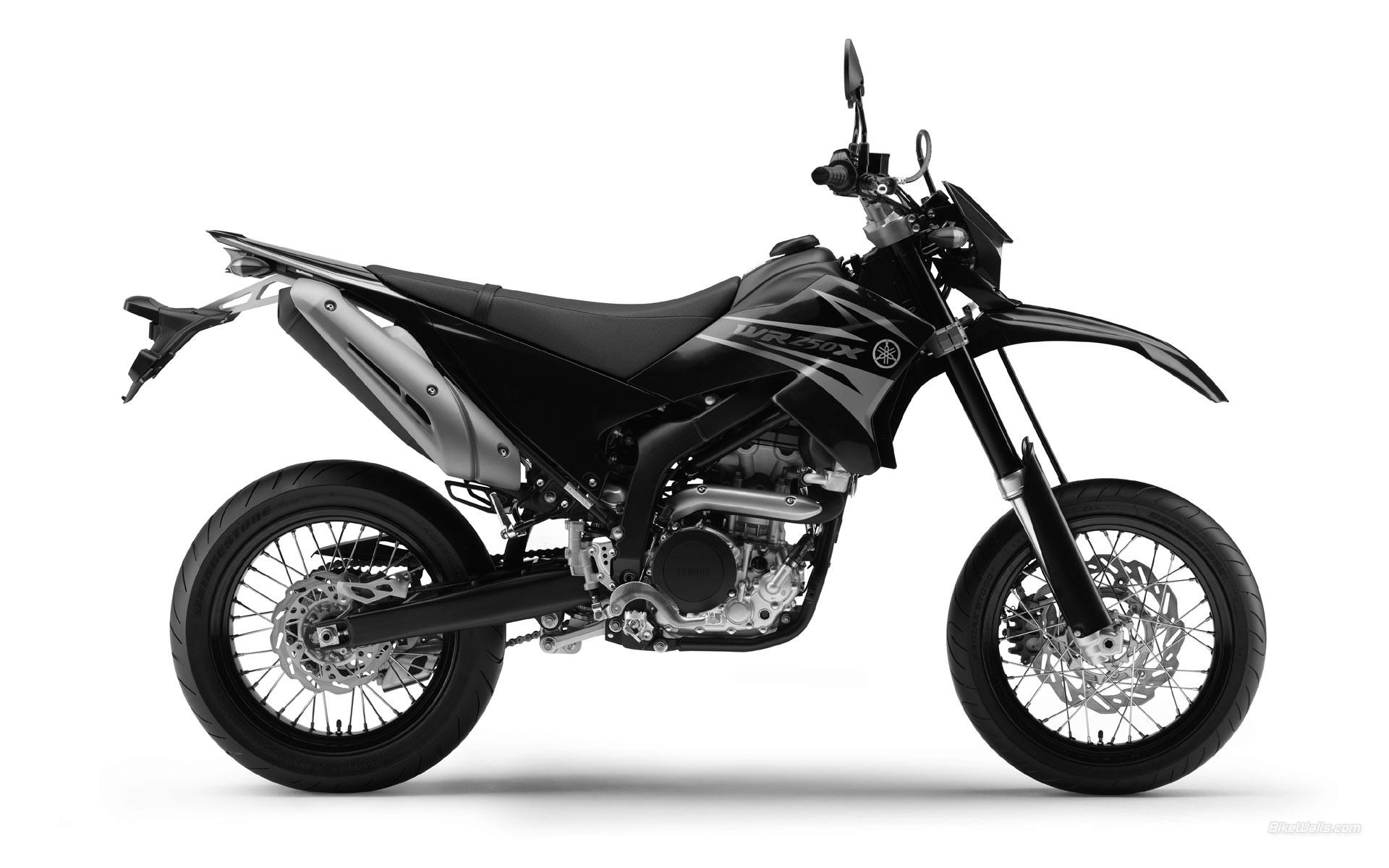 出典:http://wallpaperbeta.com/yamaha_sport_roadster_wr250x_2008_moto_hd-wallpaper-154140/