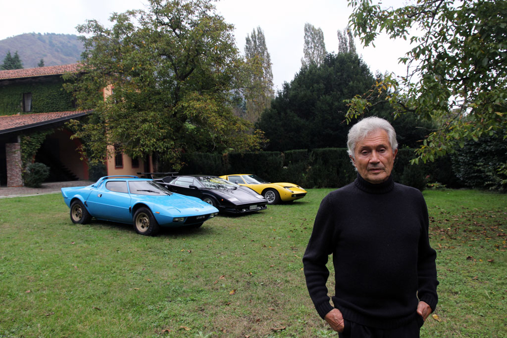 出典:http://www.autodesignclub.com/index.php/news-facts/today/232-marcello-gandini-with-three-of-his-masterpieces