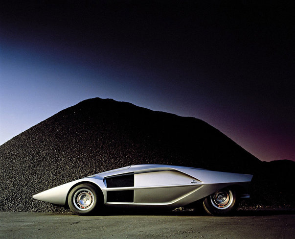 https://www.omniauto.it/foto/16452/bertone-stratos-zero/238796