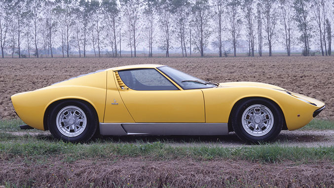 出典:http://www.windingroad.com/articles/news/ten-of-the-greatest-designs-from-marcello-gandini/