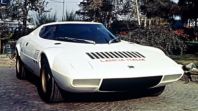 出典：http://www.windingroad.com/articles/news/ten-of-the-greatest-designs-from-marcello-gandini/