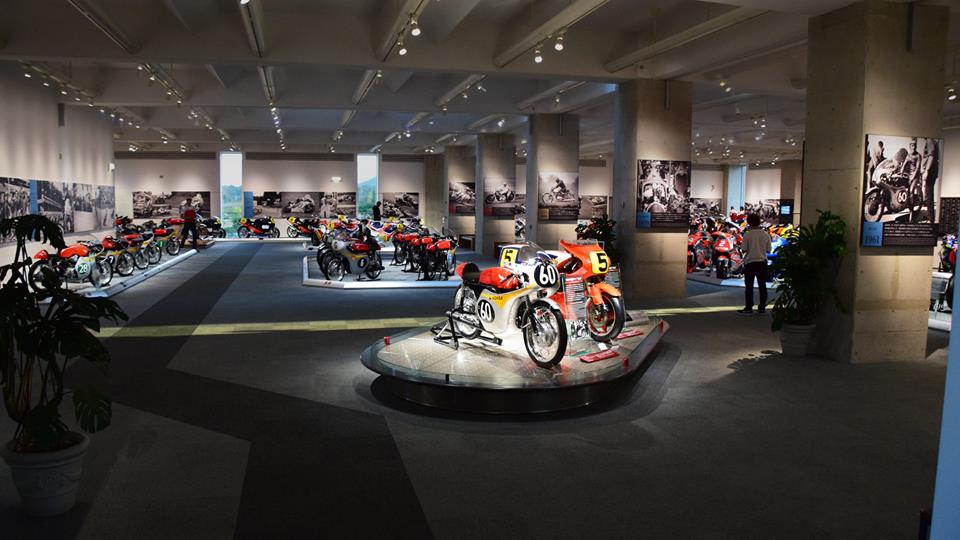 出典:https://www.facebook.com/lorisbaz/