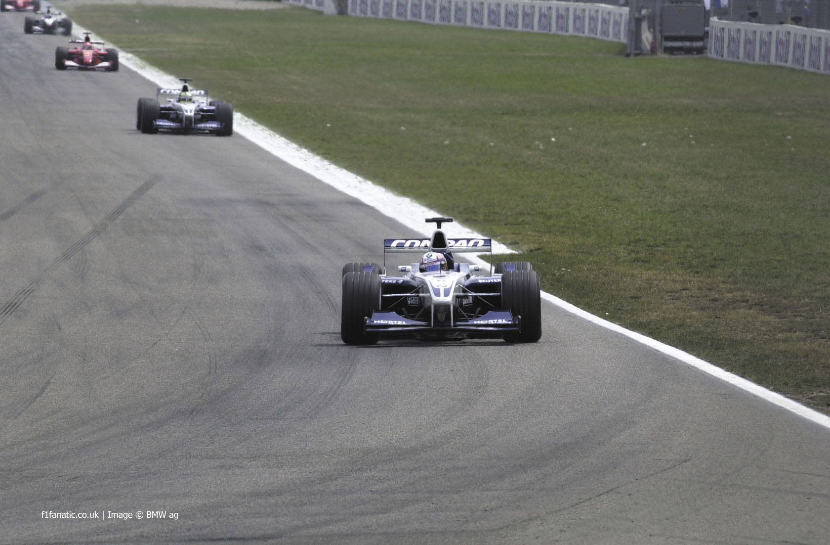 出典:http://www.f1fanatic.co.uk/2014/07/15/wanted-keep-old-hockenheim-tilke/mont-will-hock-2001/