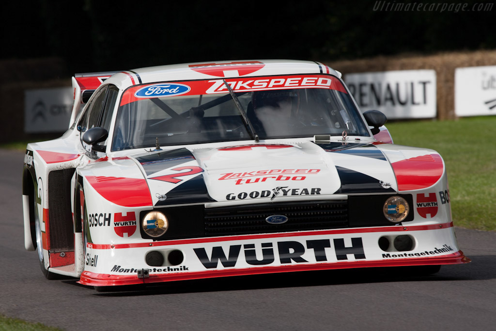 出典:http://www.ultimatecarpage.com/img/Ford-Zakspeed-Capri-41625.html