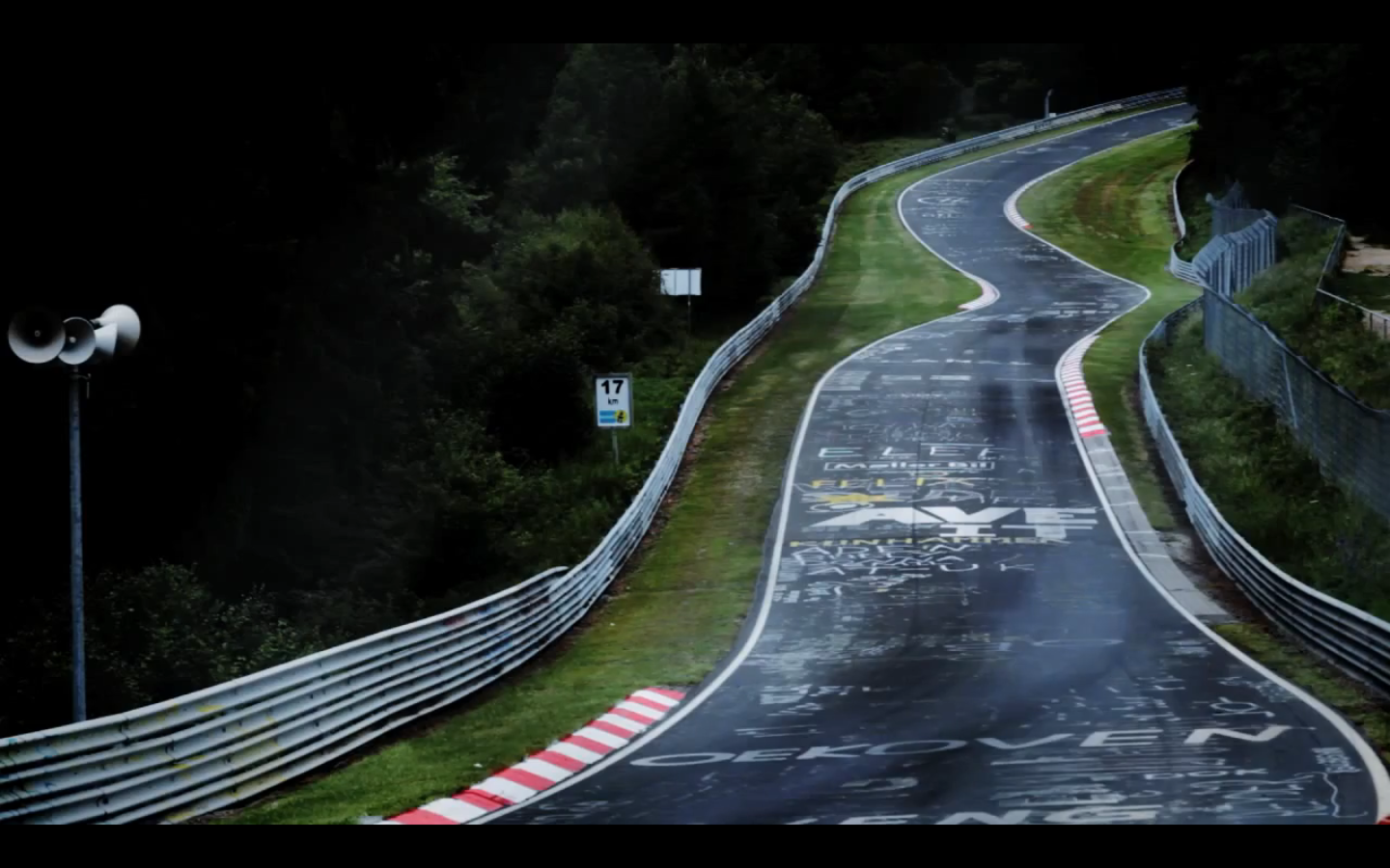 出典:http://www.x20wheels.com/germanys-nurburgring-nordschleife-guide-motorheads/