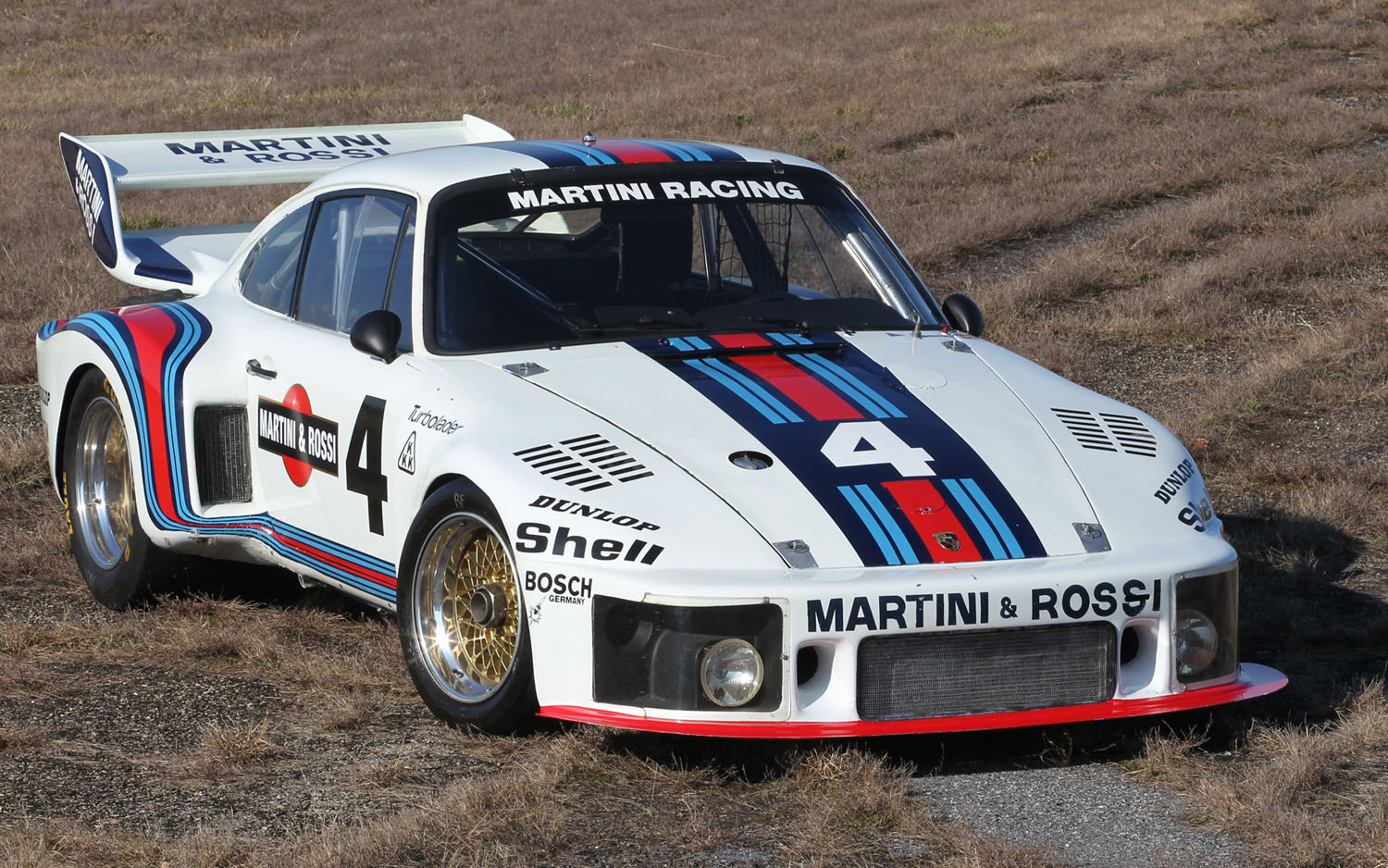 出典:http://st.motortrend.com/uploads/sites/5/2012/02/1976-Porsche-935-76-front-three-quarter.jpg