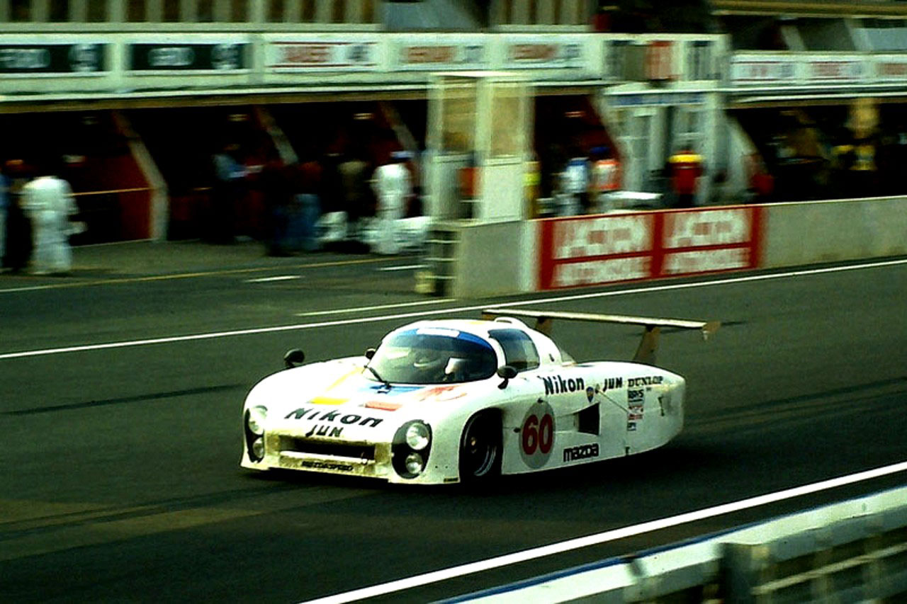 出典:http://www.pistonudos.com/reportajes/mazda-717c-le-mans-1983/