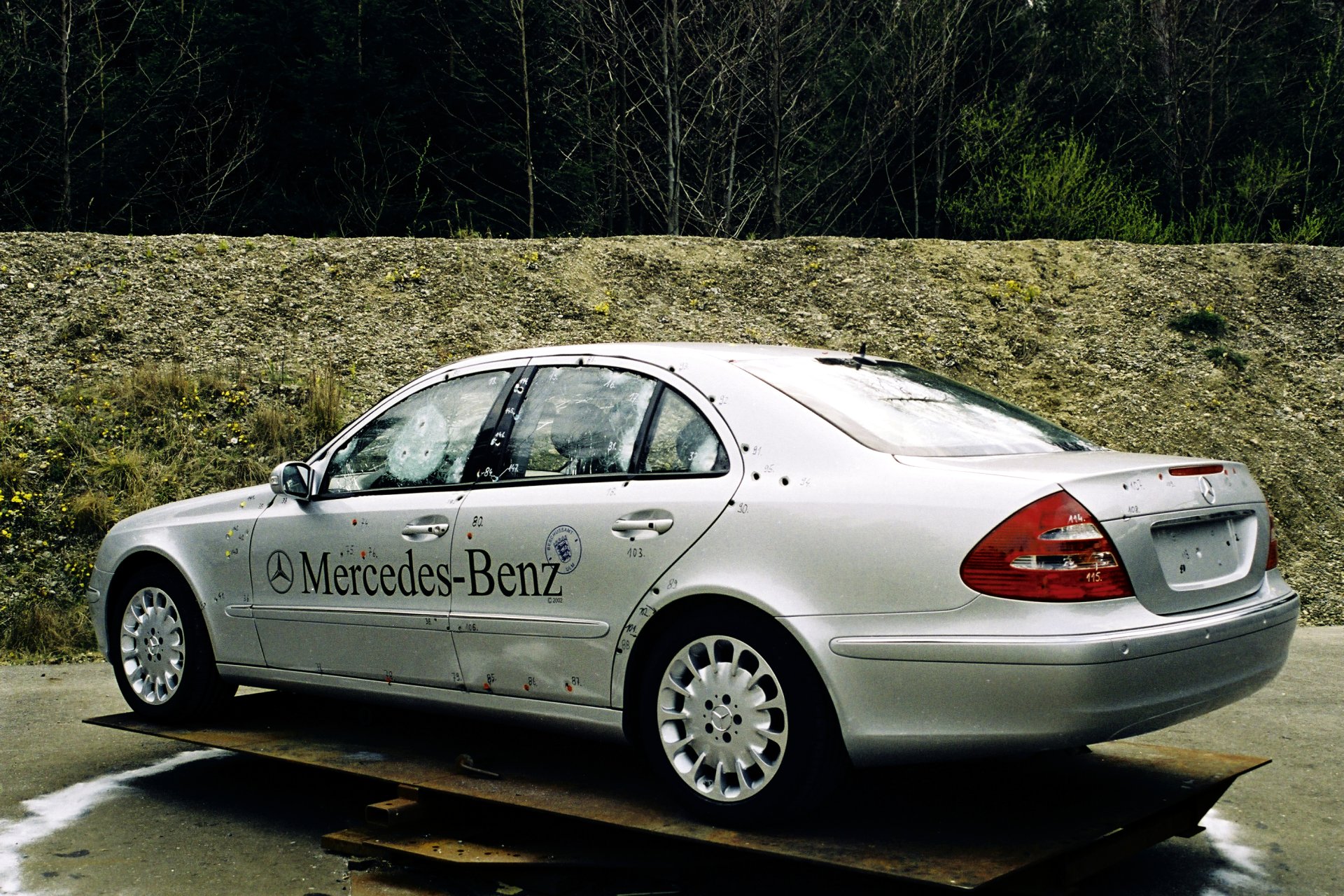 出典:http://www.carsarmored.org/
