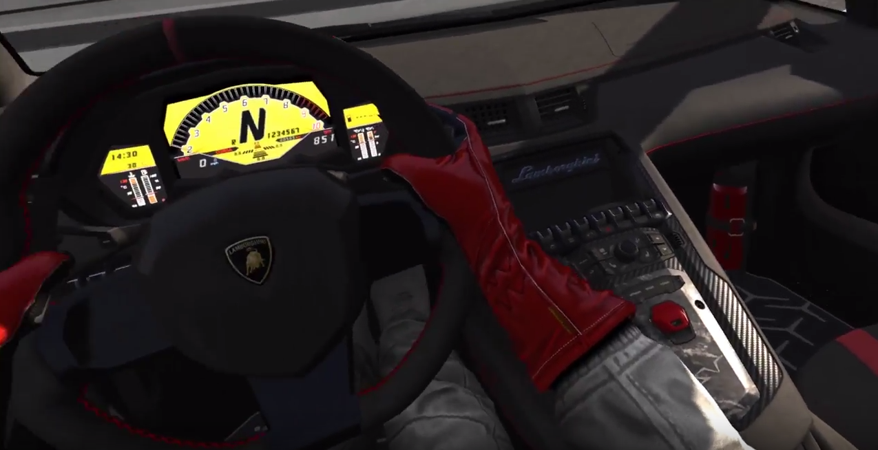 車内の再現度も高い(出典:https://www.youtube.com)