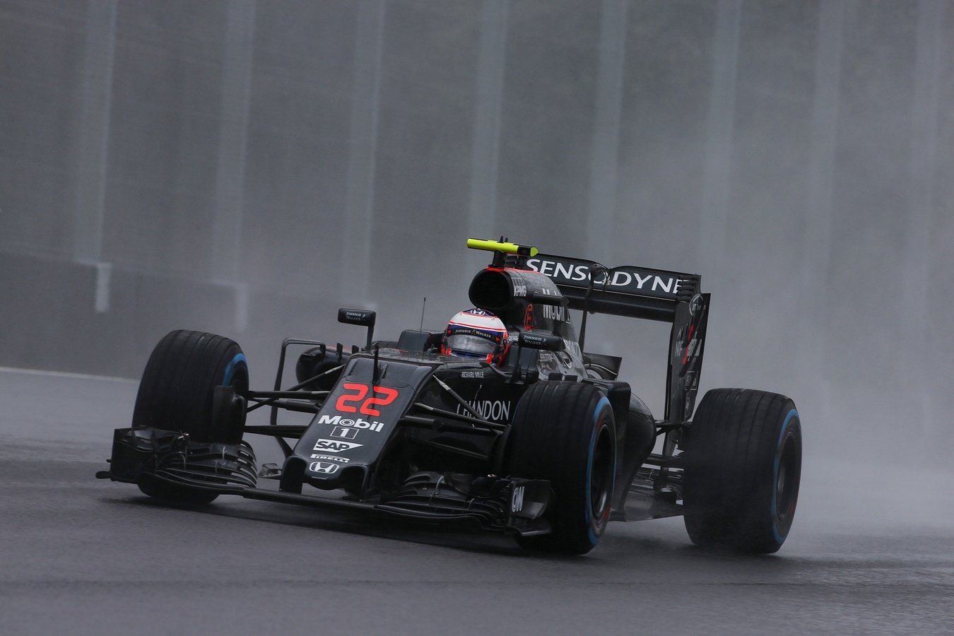出典:http://www.mclaren.com/