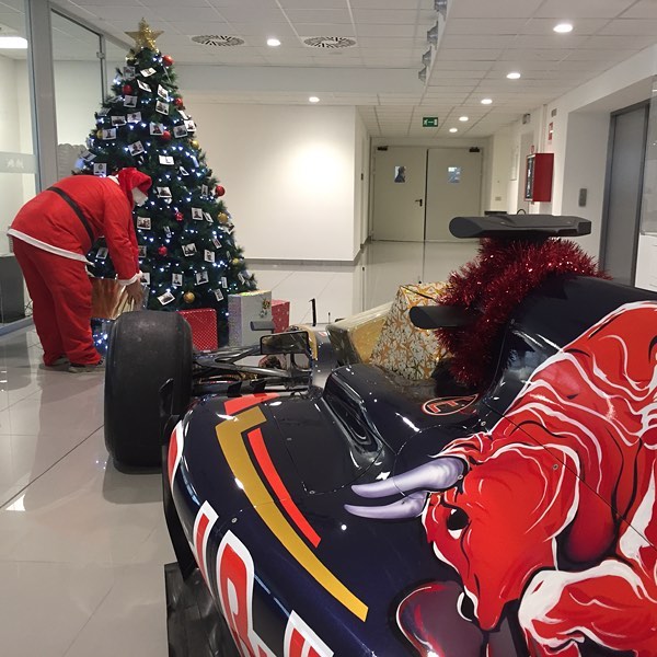 出典:https://www.instagram.com/officialtororosso/