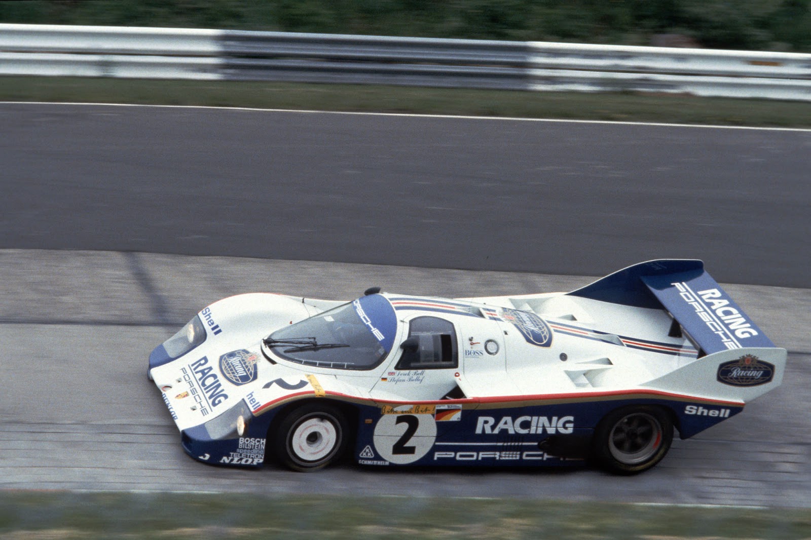 出典：http://gtspirit.com/wp-content/uploads/2013/08/Porsche-956-Nordschleife-1983.jpg