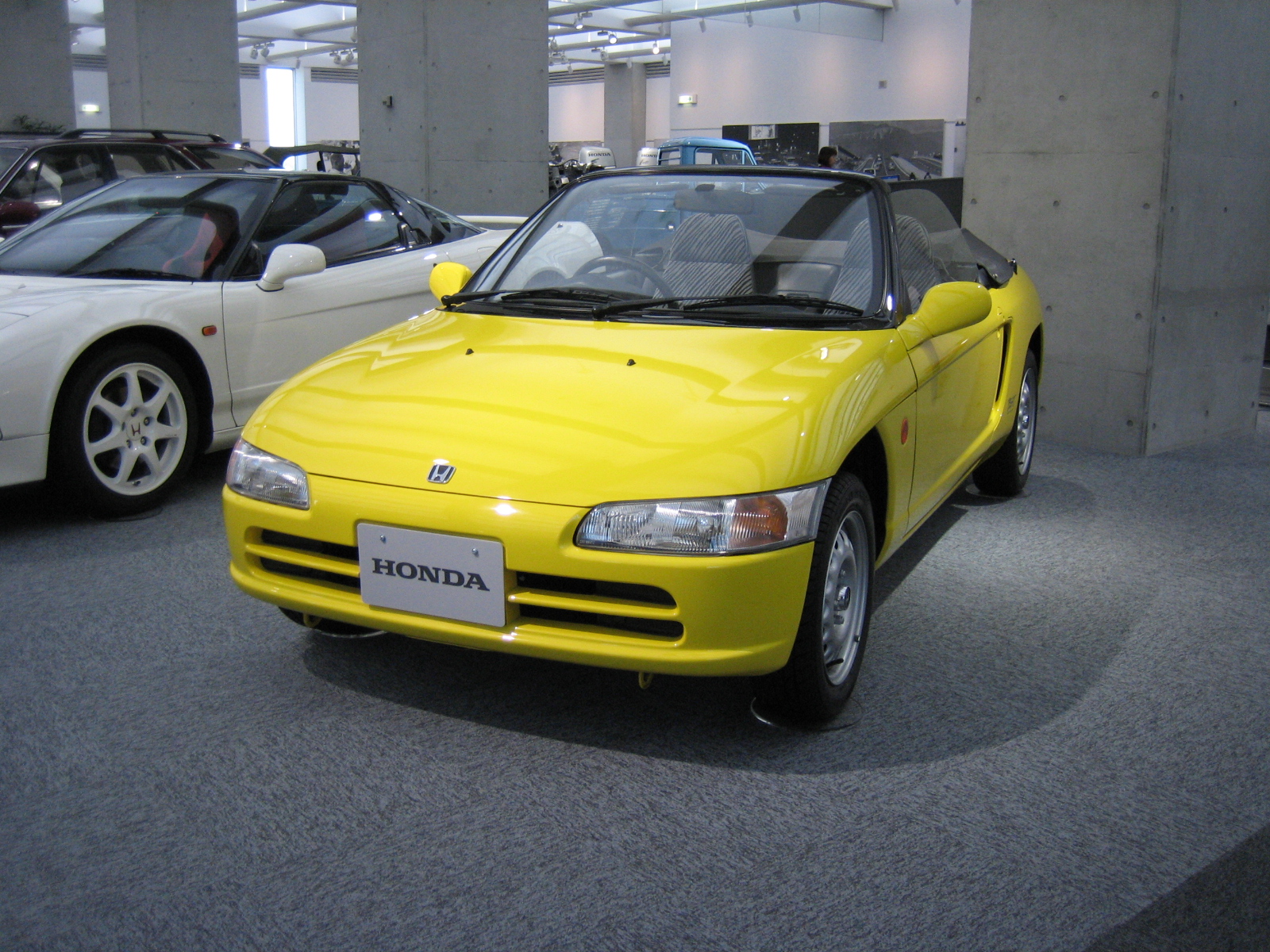 出典:https://ja.wikipedia.org/wiki/%E3%83%9B%E3%83%B3%E3%83%80%E3%83%BB%E3%83%93%E3%83%BC%E3%83%88_(%E8%87%AA%E5%8B%95%E8%BB%8A)