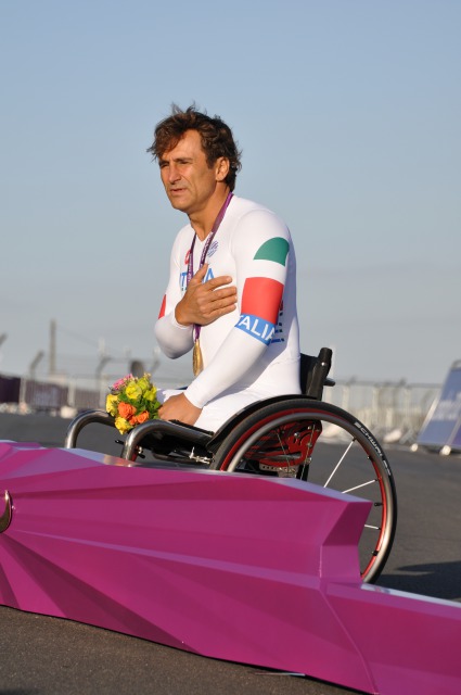 出典:http://www.alex-zanardi.com/