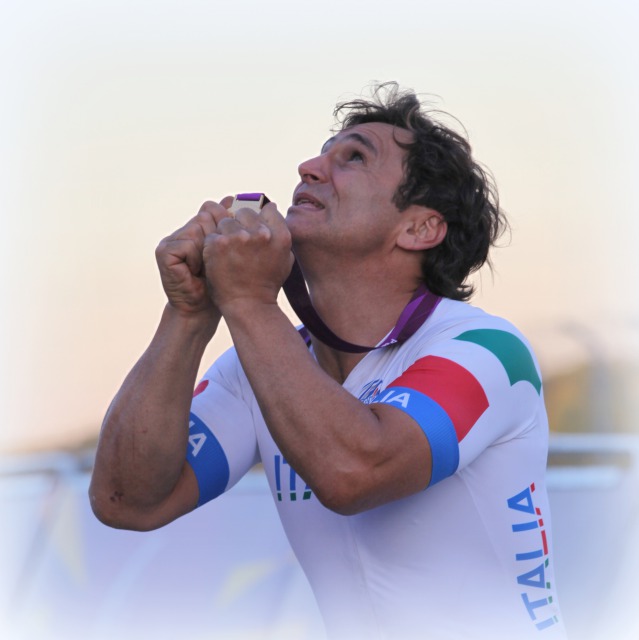 出典：http://www.alex-zanardi.com/