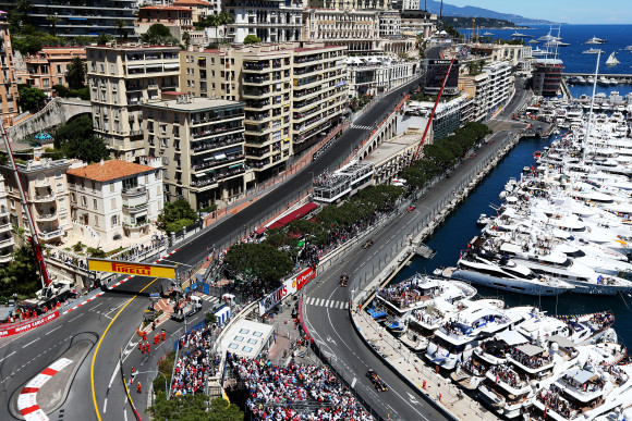 mon_sun_Vettel_Atmosphere_185-