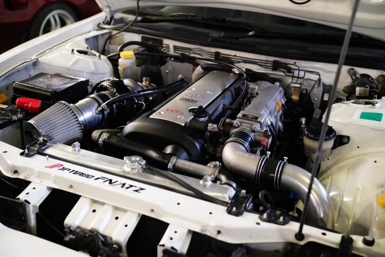これぞトヨタの名エンジン！1JZが今も愛されている理由とは - Motorz