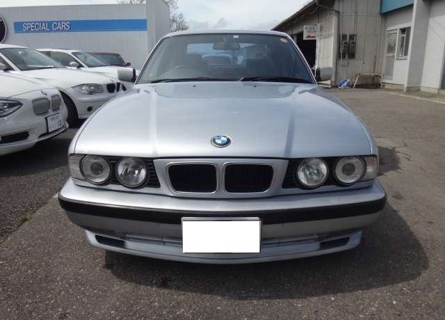 激レアなBMW!?最終モデルのスポーティグレードE34型の5シリーズ セダンを破格で売ります！