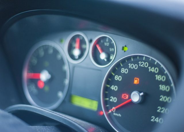 走行税って本当に導入されるの？実際いくらなんだろう