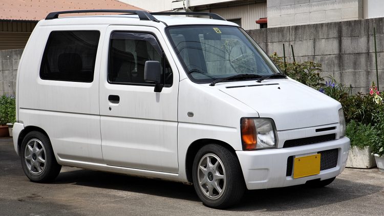 軽自動車の常識を打ち破った名車！初代スズキ・ワゴンRが大ヒットした 