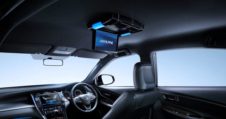 車内でアニメを見よう スマホの画面をカーナビに映す方法教えます Motorz モーターズ クルマ バイクをもっと楽しくするメディア