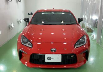 新車でもガラスコーティングだけではクルマは綺麗にならない？磨きの重要性