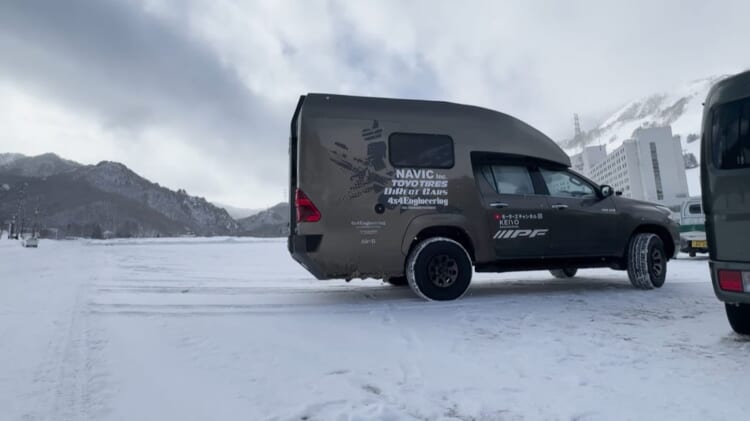 冬の苗場でスノボ＆車中飯！雪国仕様BR75で特別ゲストと雪山体験