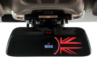 【BMW／MINI】純正を超える“馴染み感”を実現。アルパイン新製品デジタルミラーの真価に迫る